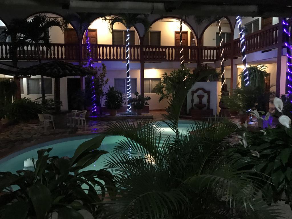 Hotel Buena Vista Copán Kültér fotó